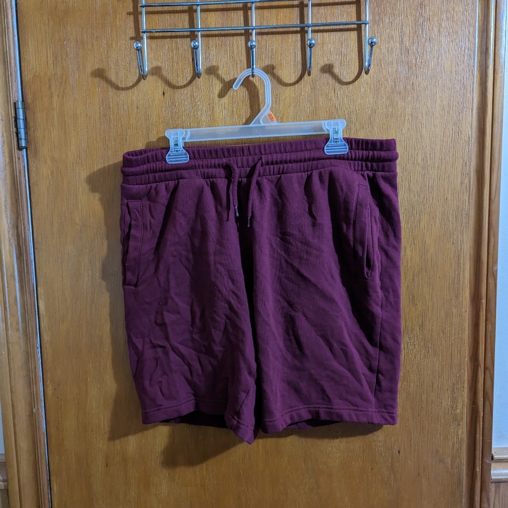 H&M Divided Shorts, Large, Maroon